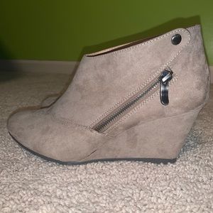 CL by Laundry ankle wedge - size 10